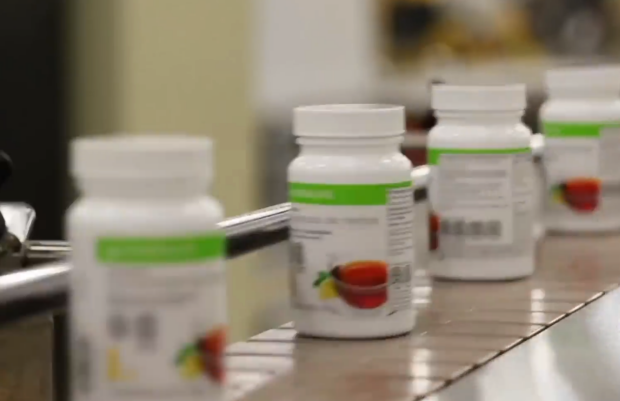 银发经济崛起:保健产业30年蜕变,开启8万亿市场新篇章